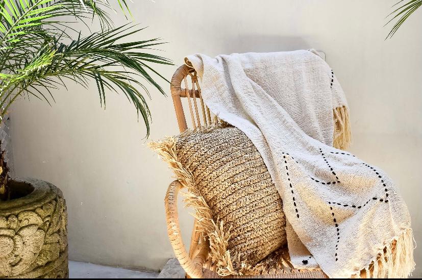 Raffia Cushion with Fringes - Bohowoodland