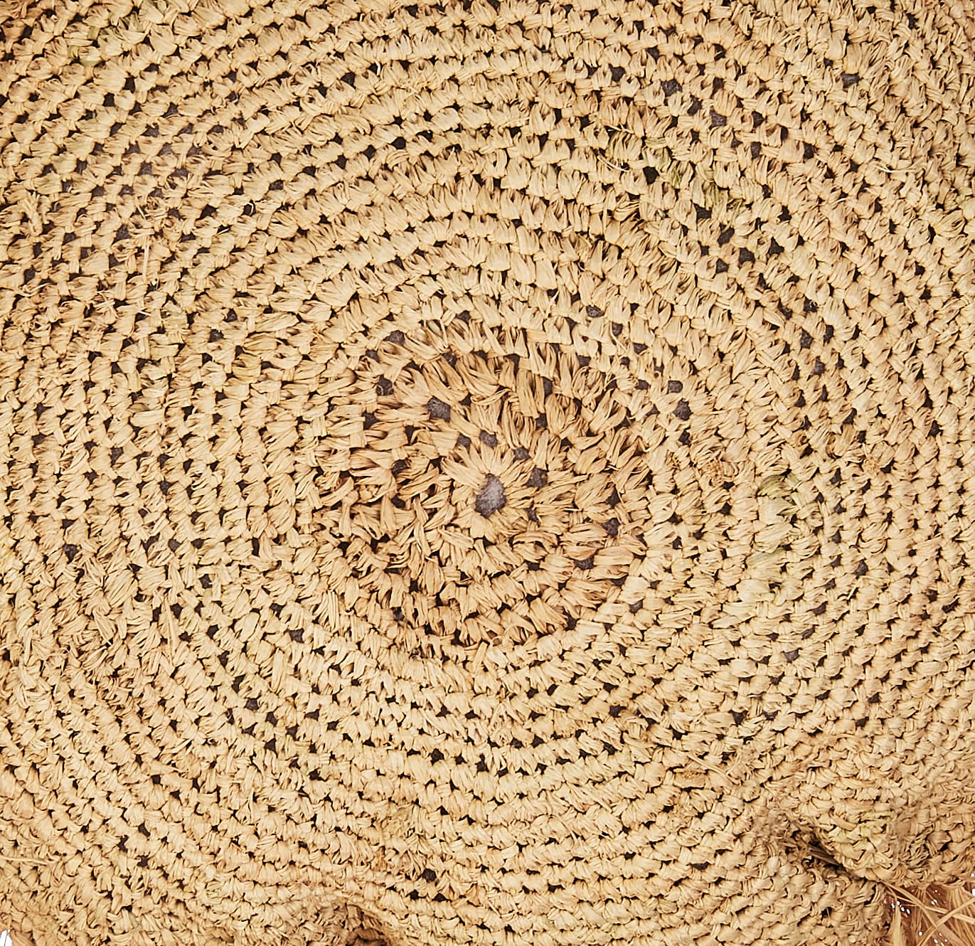 Round Raffia Cushion with Fringe - Bohowoodland